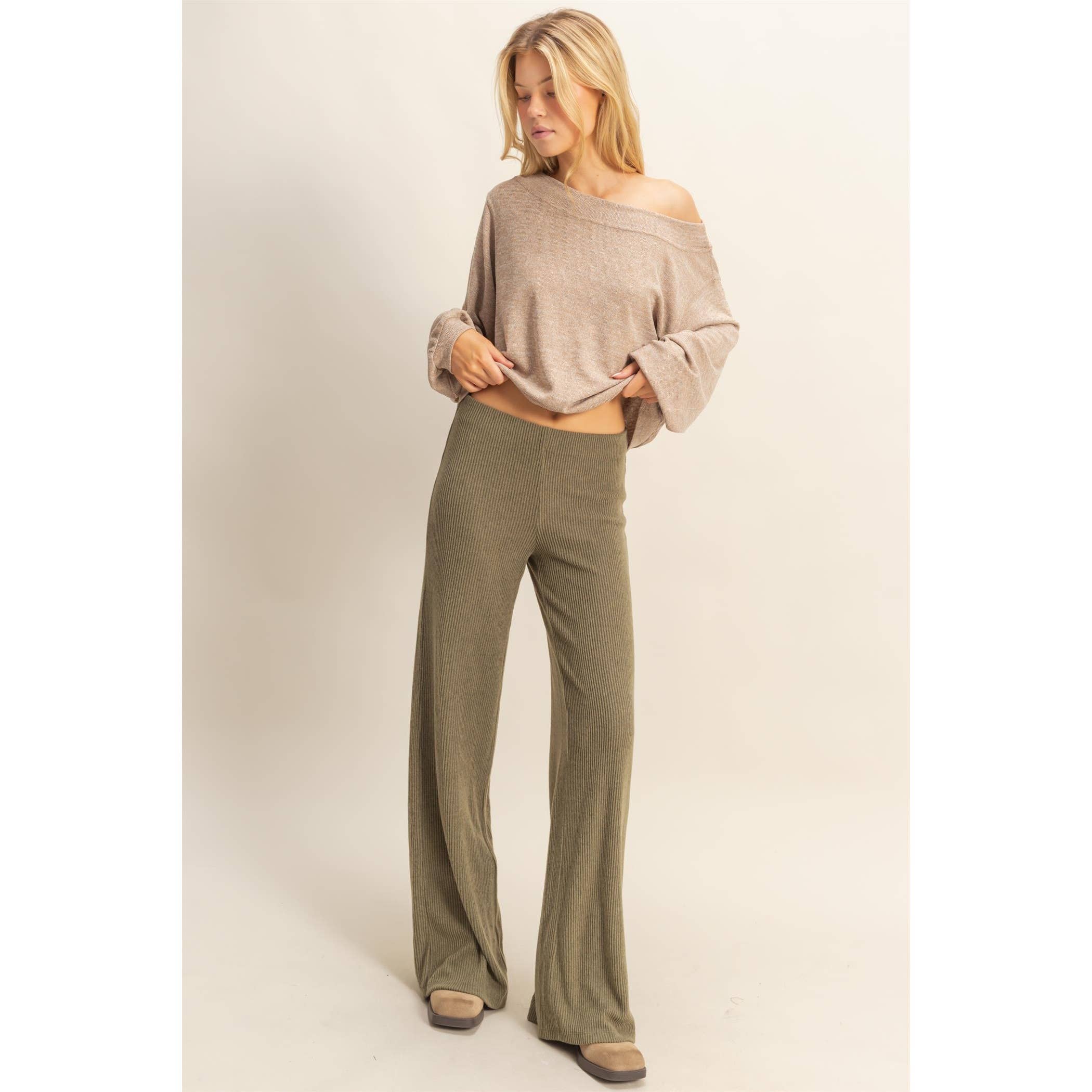 HYFVE – Großhandel Hose – Damen – Essentielle Strick-Schlaghose11