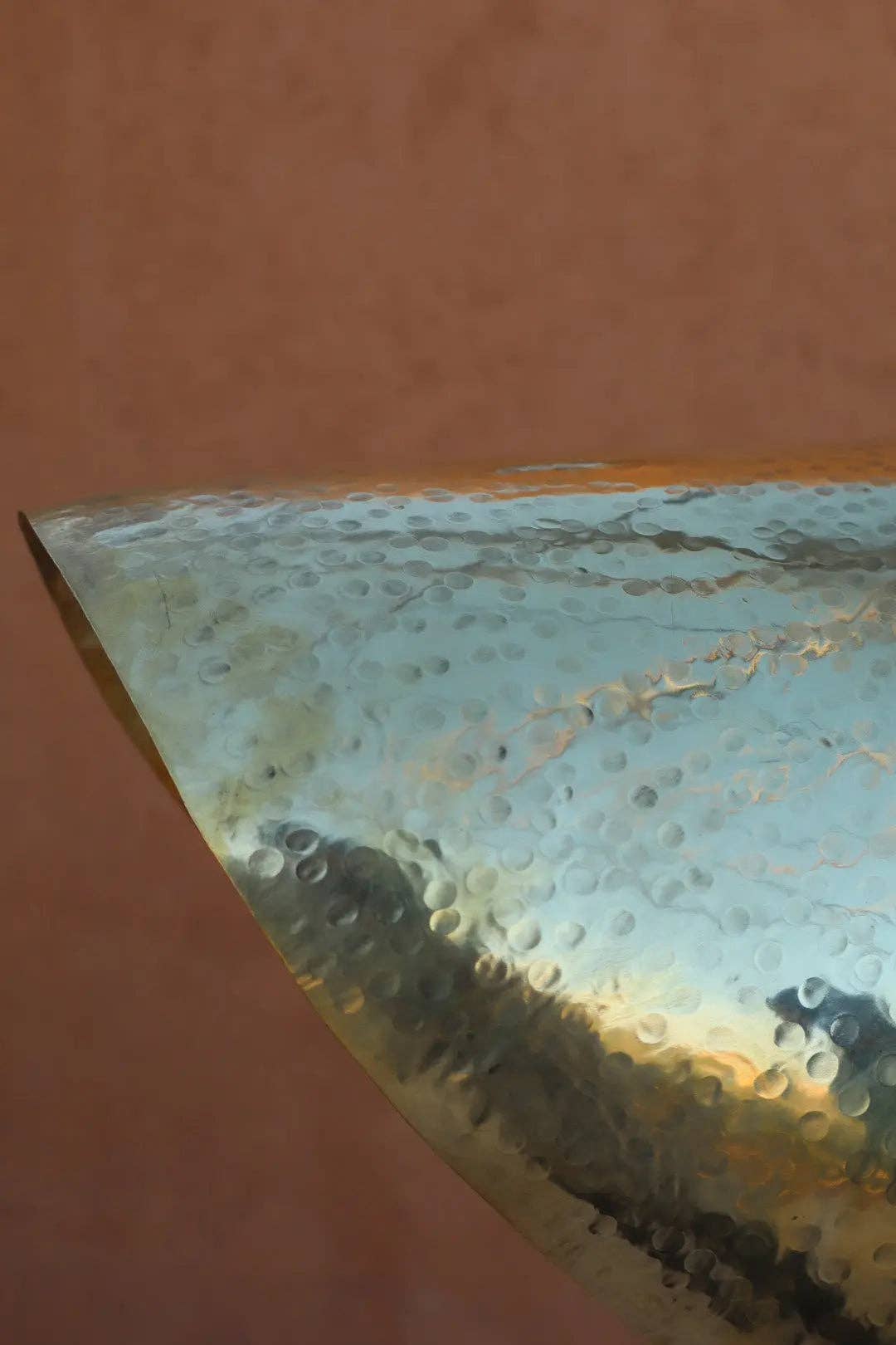 Néda - Wholesale Chandelier/Hanging Light - Lotus Leaf Brass Pendant "NOOR" - Smooth5