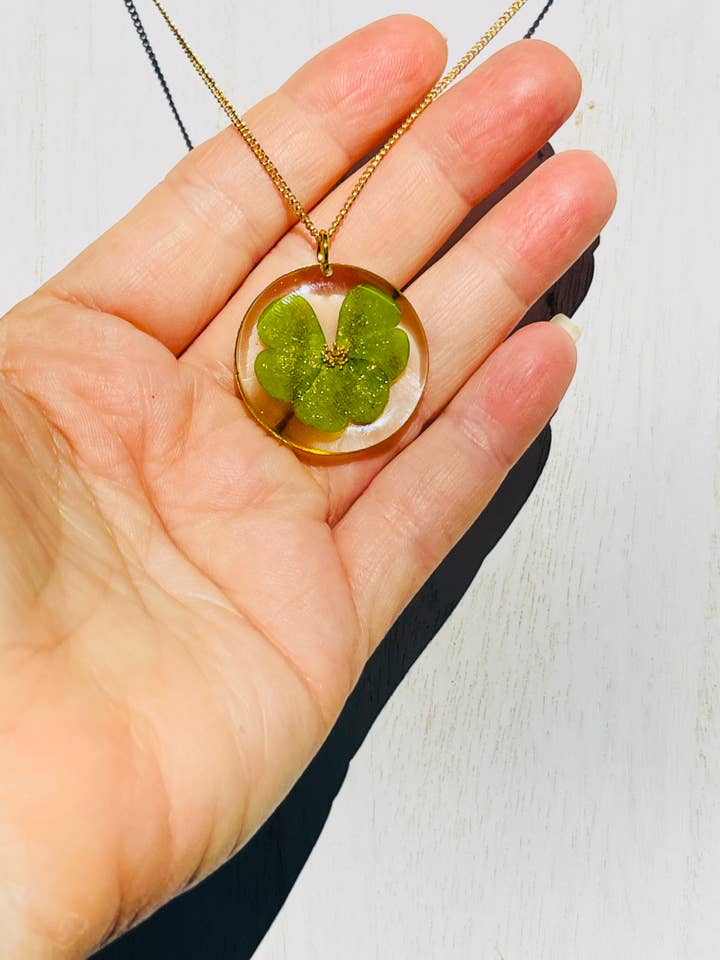 Dried/pressed 4 leaf clover preserved in resin pendant chain for wholesale by Handmade clay and resin Jewelry