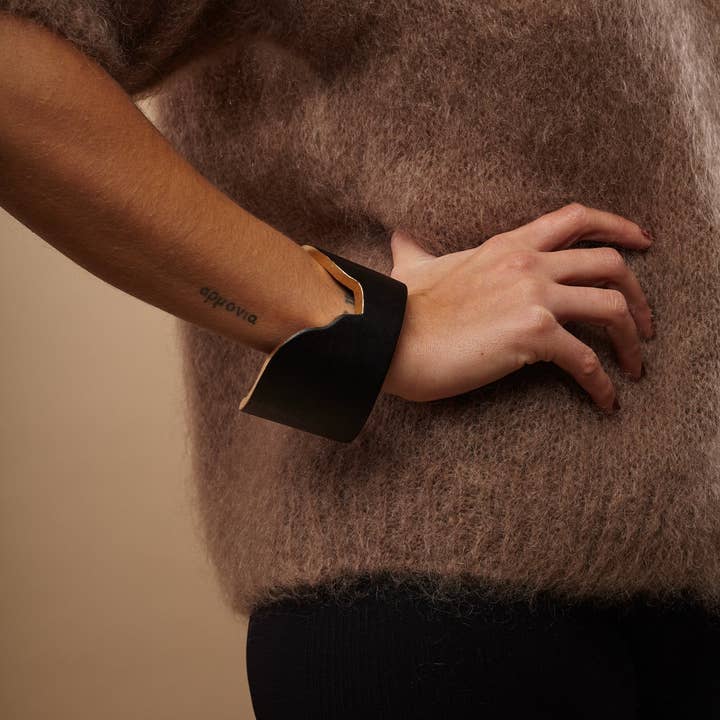 Sable Large bracelet rigide en bois fait main Line en vente sur Faire