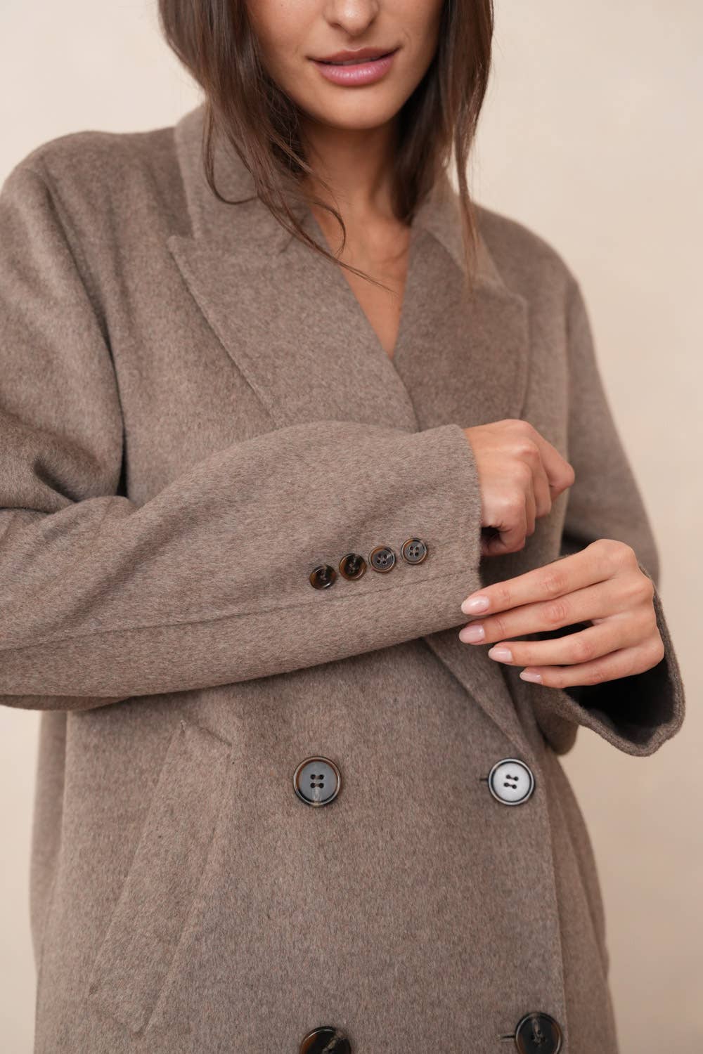 Attentif Paris – Großhandel Mantel - Damen – Extra langer, handgenähter Oversize-Mantel aus Wollmischung38