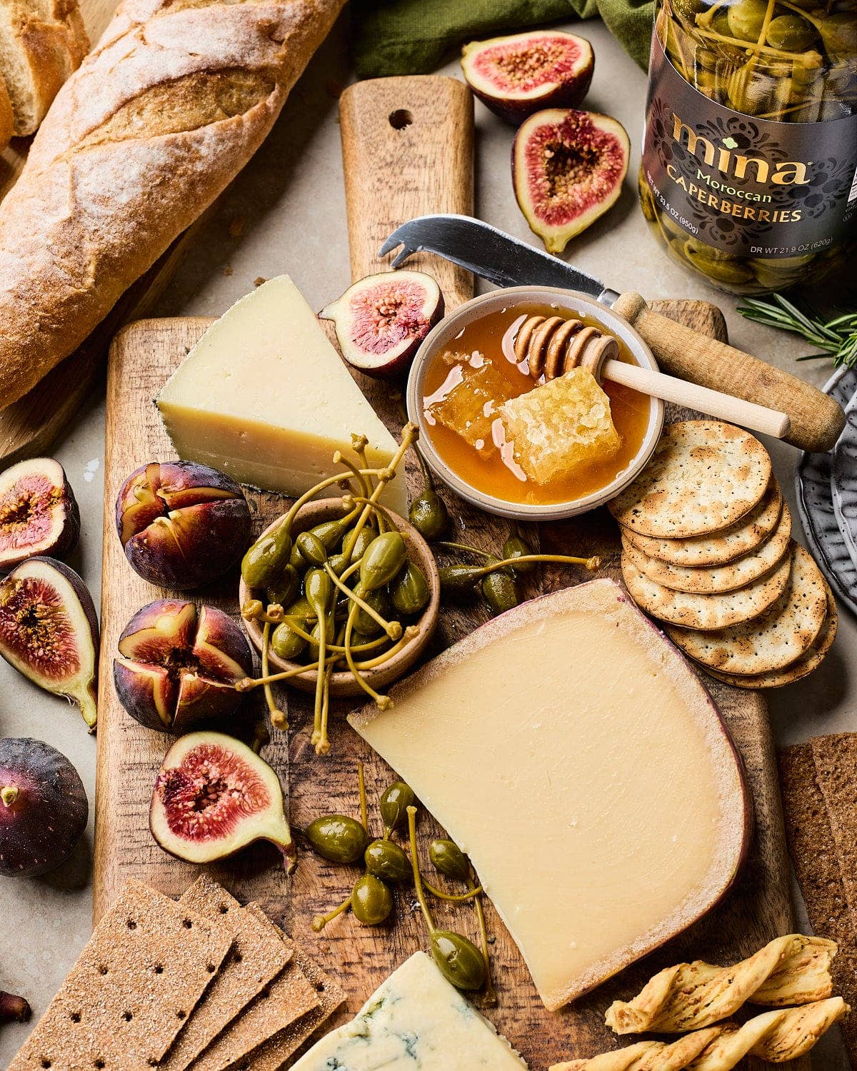 Mina - Wholesale Pickled Vegetables - 33.5oz Caperberries3