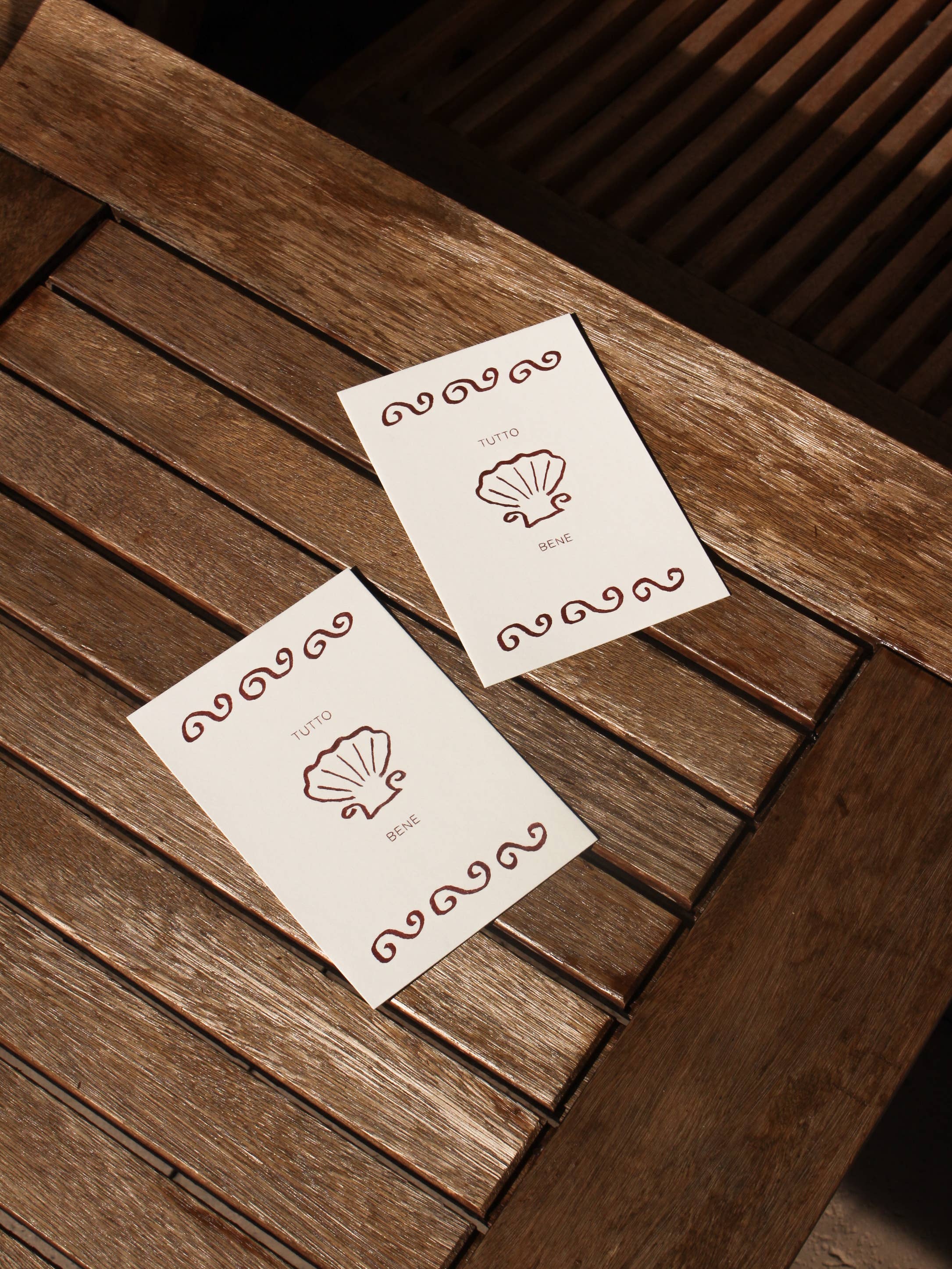 L'Atelier Samedi - Wholesale Postcard - Postcard 'Tutto Bene' Shell (Risograph)1