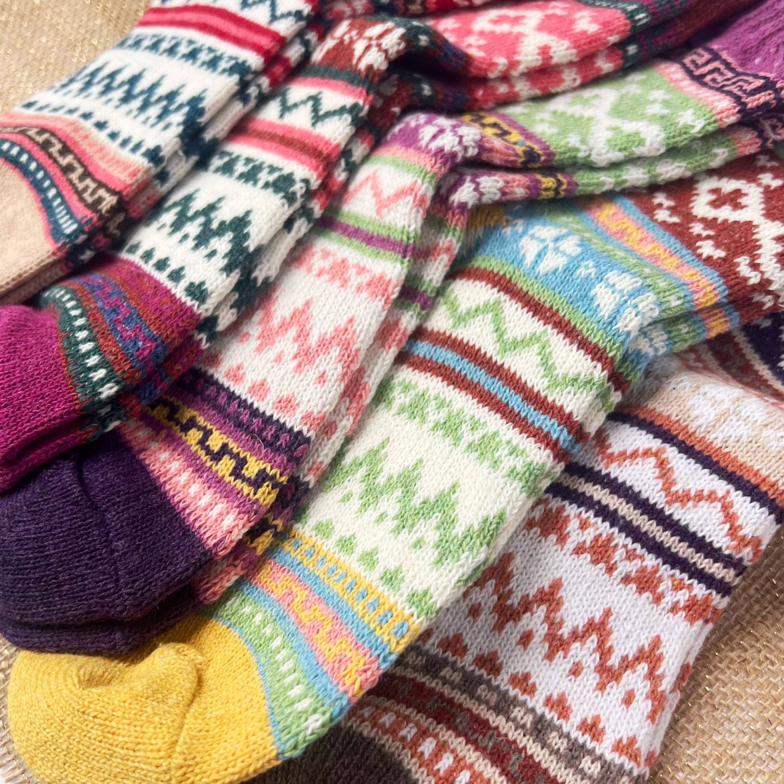 Daisy Dunes - Wholesale Socks - Women's - Eisley Retro Chevron Socks8