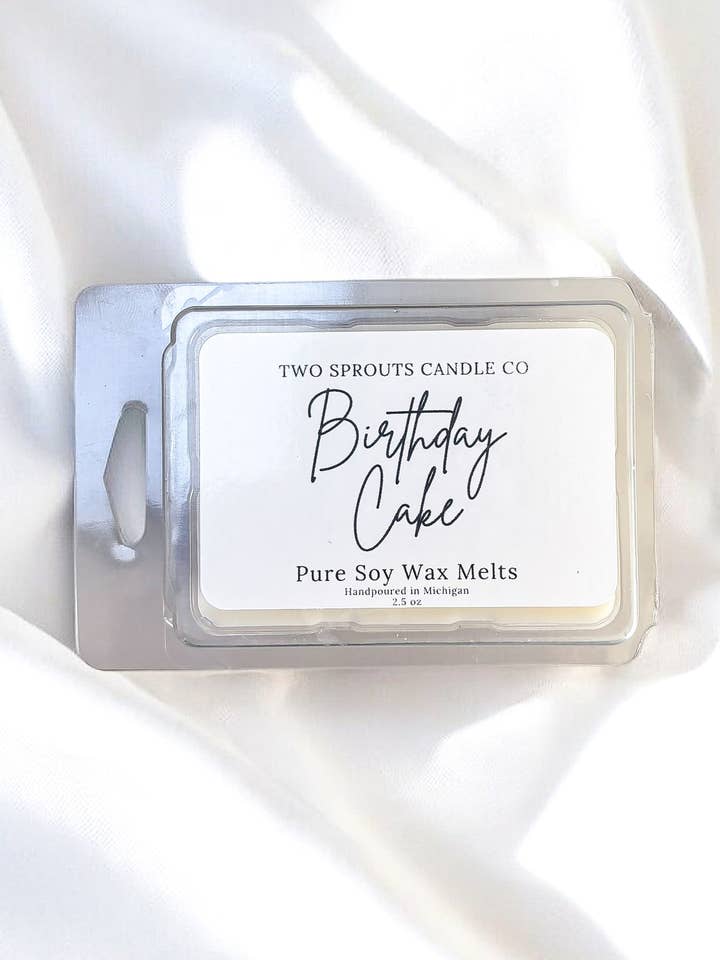 Cire de gâteau d'anniversaire pour la vente par Two Sprouts Candle Co
