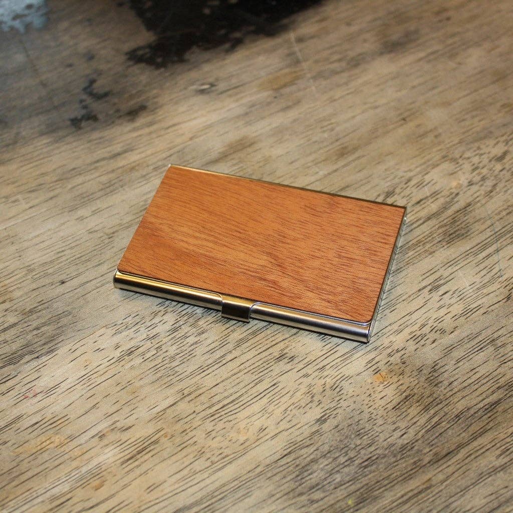 WUDN Handcrafted – Großhandel Visitenkartenetui – Handgefertigter Visitenkartenhalter aus Holz mit Sägezahn-Bergmotiv7