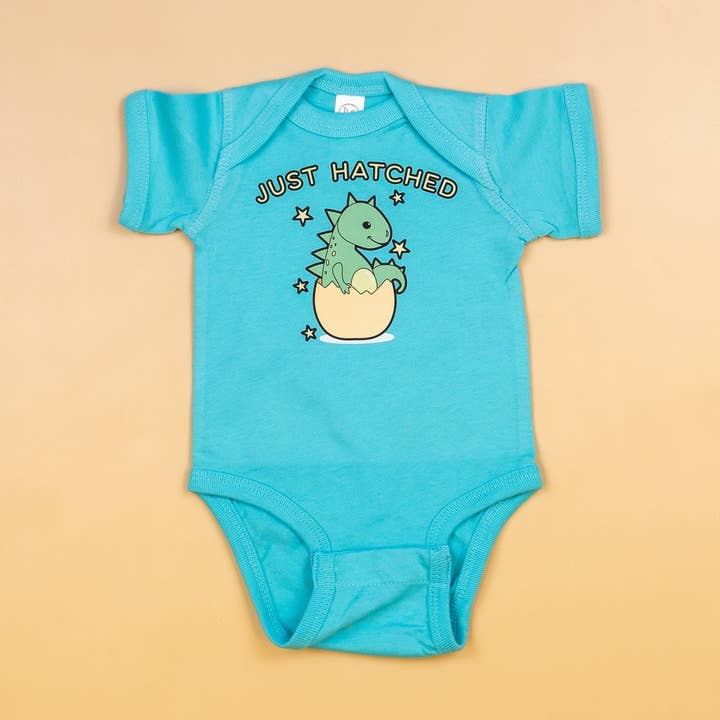 Dinossauro da Páscoa “Just Hatched” | Macacão por atacado de Cuddle Sleep Dream