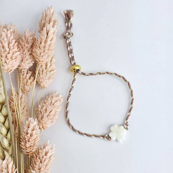 Four-leaf clover bracelet white and other Purchase Wholesale bolas navidad personalizadas. Free Returns & Net 60 Terms on Faire trending on Faire.