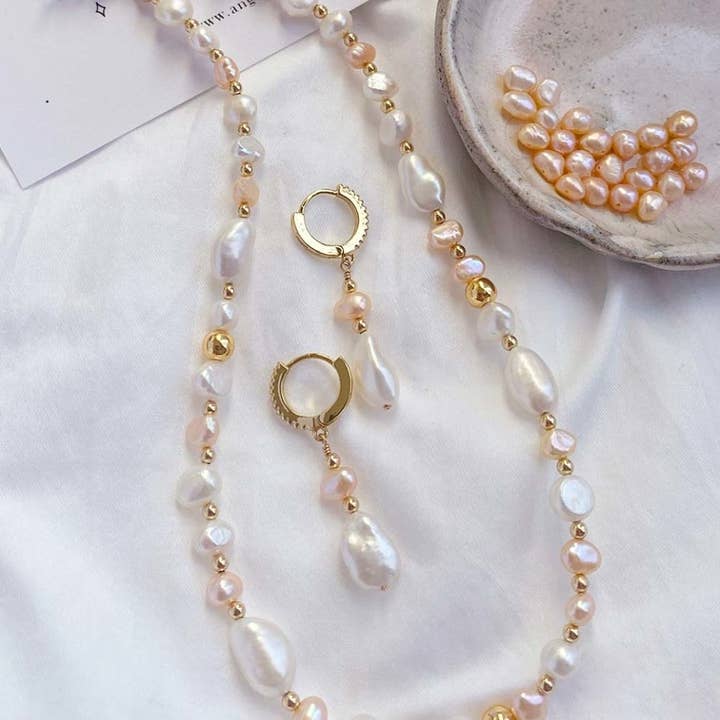Angela Wozniak Jewellery - Wholesale Beaded/pearl necklace - Rhea Goddess Pearl Necklace1
