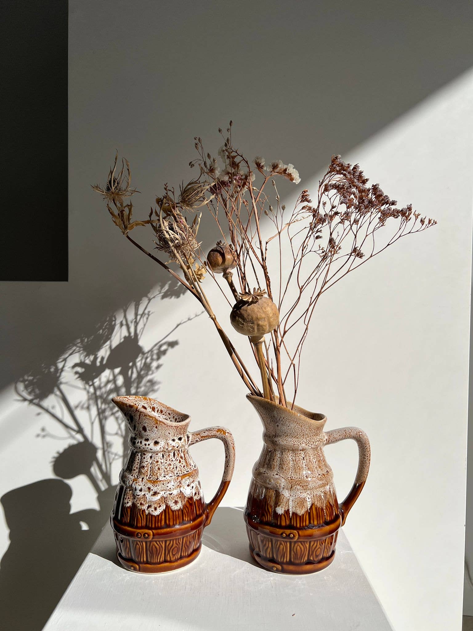 Office Objets – Objeto de mesa decorativo por atacado – Pequena jarra decorativa cerâmica vidrada com motivo de barril de cerveja38