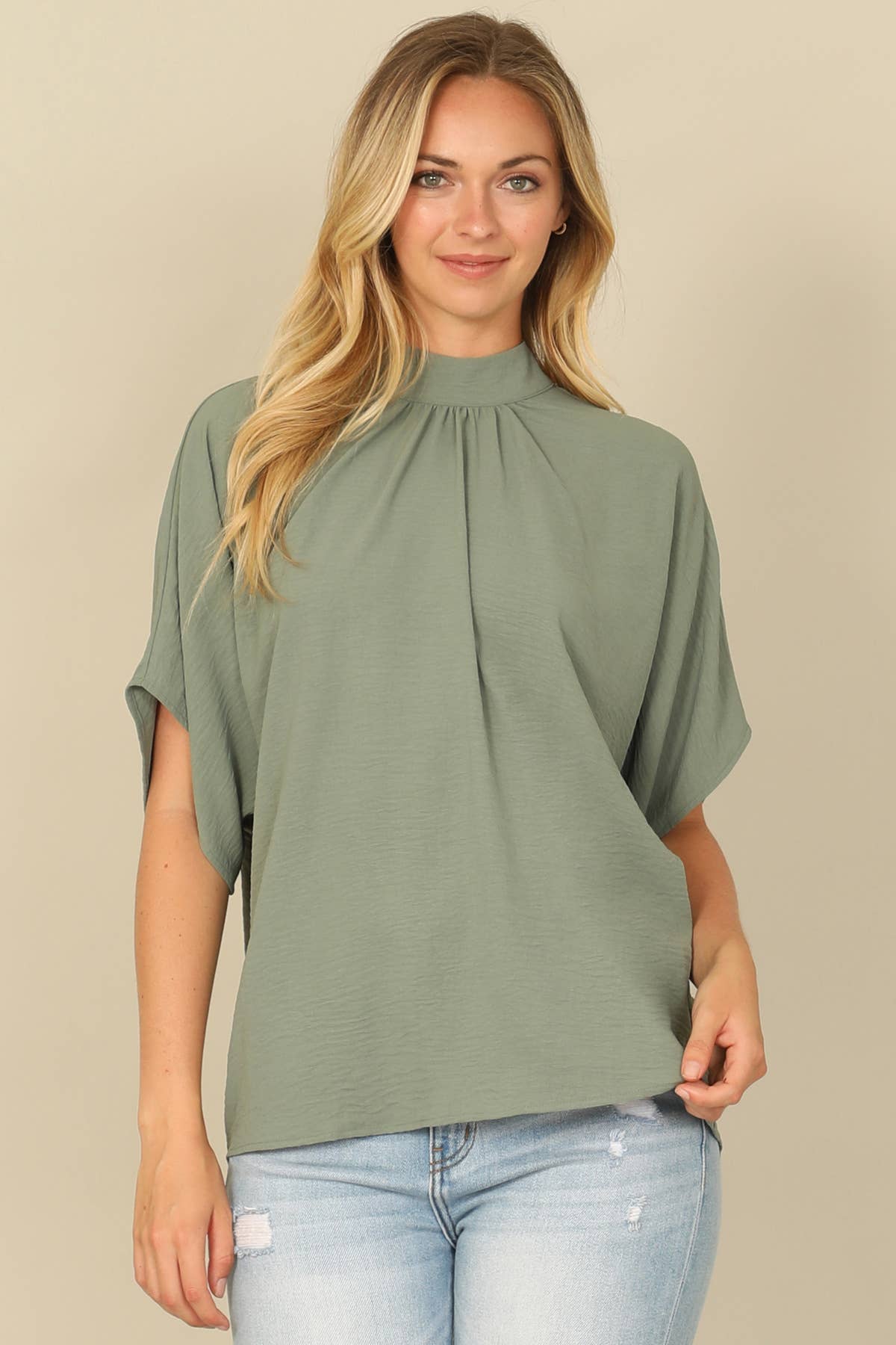 You & Me – Großhandel Bluse – Damen – YMT20083V-SOLID RÜCKENBAND DOLMAN-ÄRMEL HOCHHALS-TOP20