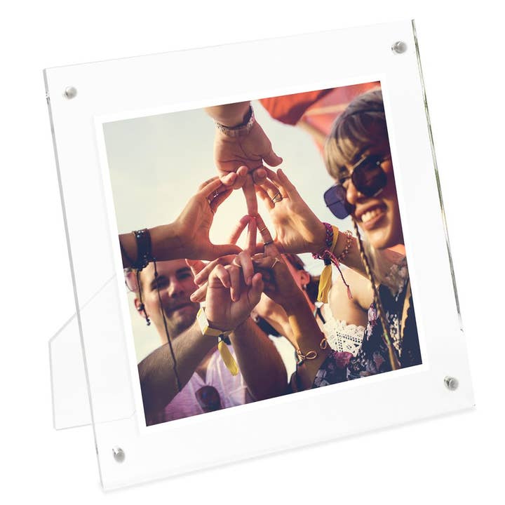Isaac Jacobs International - Wholesale Picture Frame - Isaac Jacobs Clear Plain Magnetic Acrylic Picture Frame