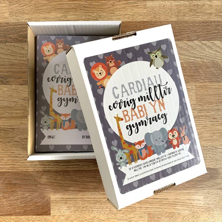 Cardiau Cerrig Milltir Babi yn Gymraeg // Welsh Baby Milestone cards for wholesale by Max Rocks