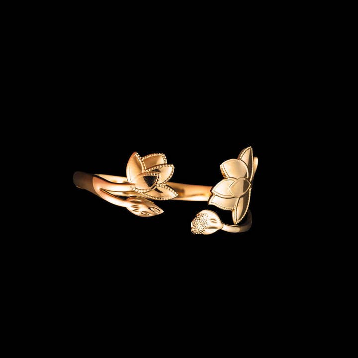 Bracciale rigido Magnolia per la vendita all'ingrosso da parte di Steward & James