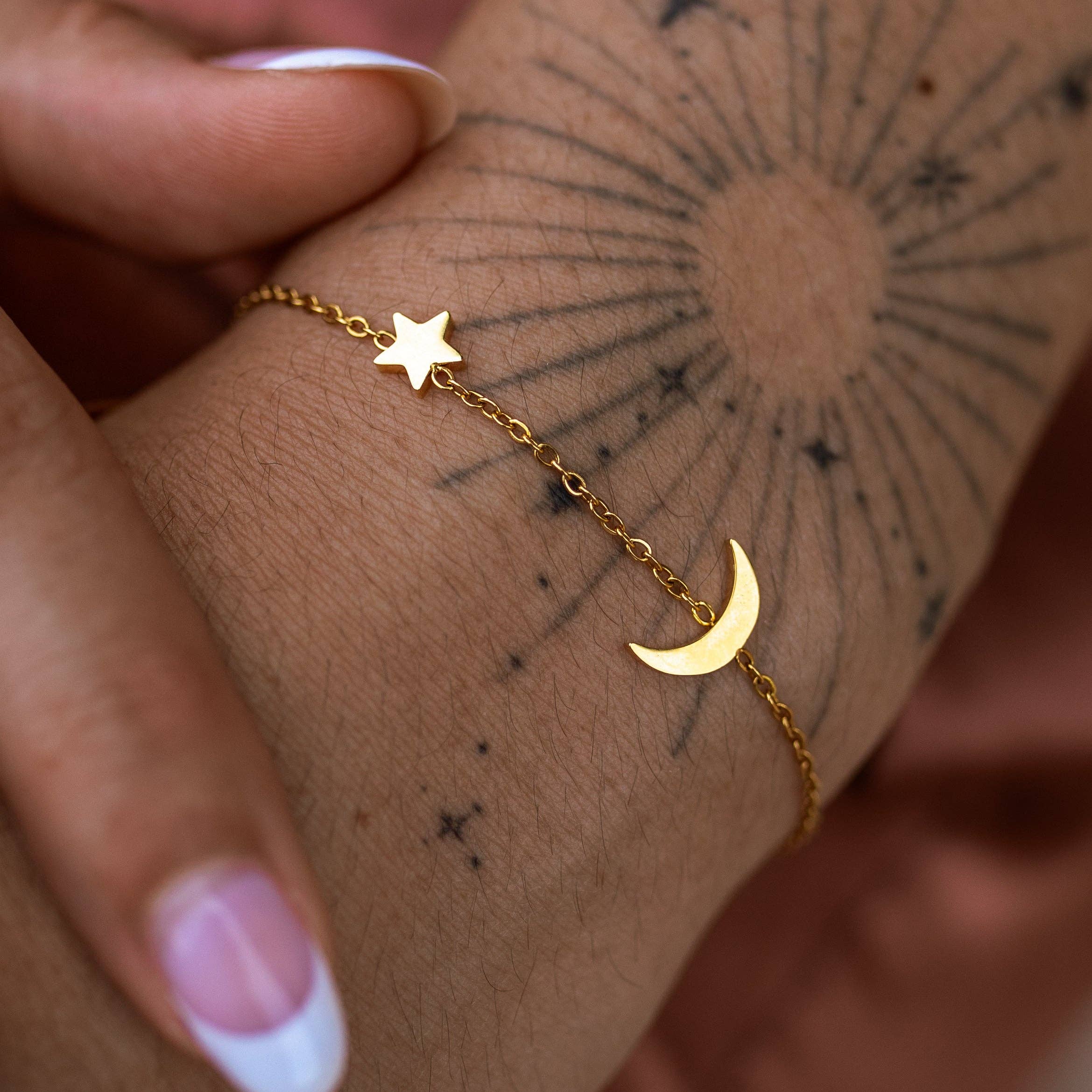 Silver Moonrise Bracelet for wholesale on Faire4