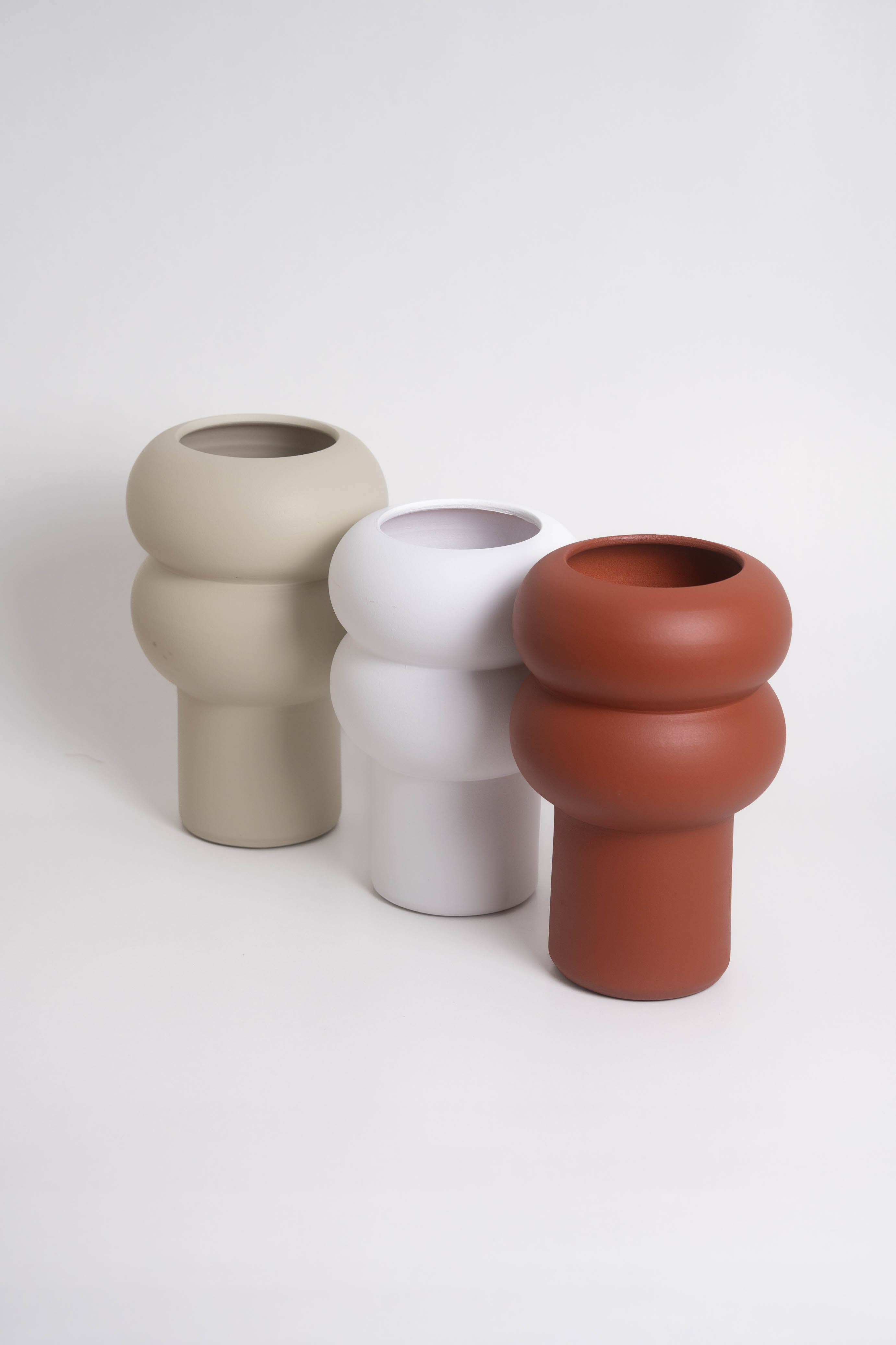 o cactuu - Wholesale Vase - Ripple Vase Large - Off White - Handmade 2