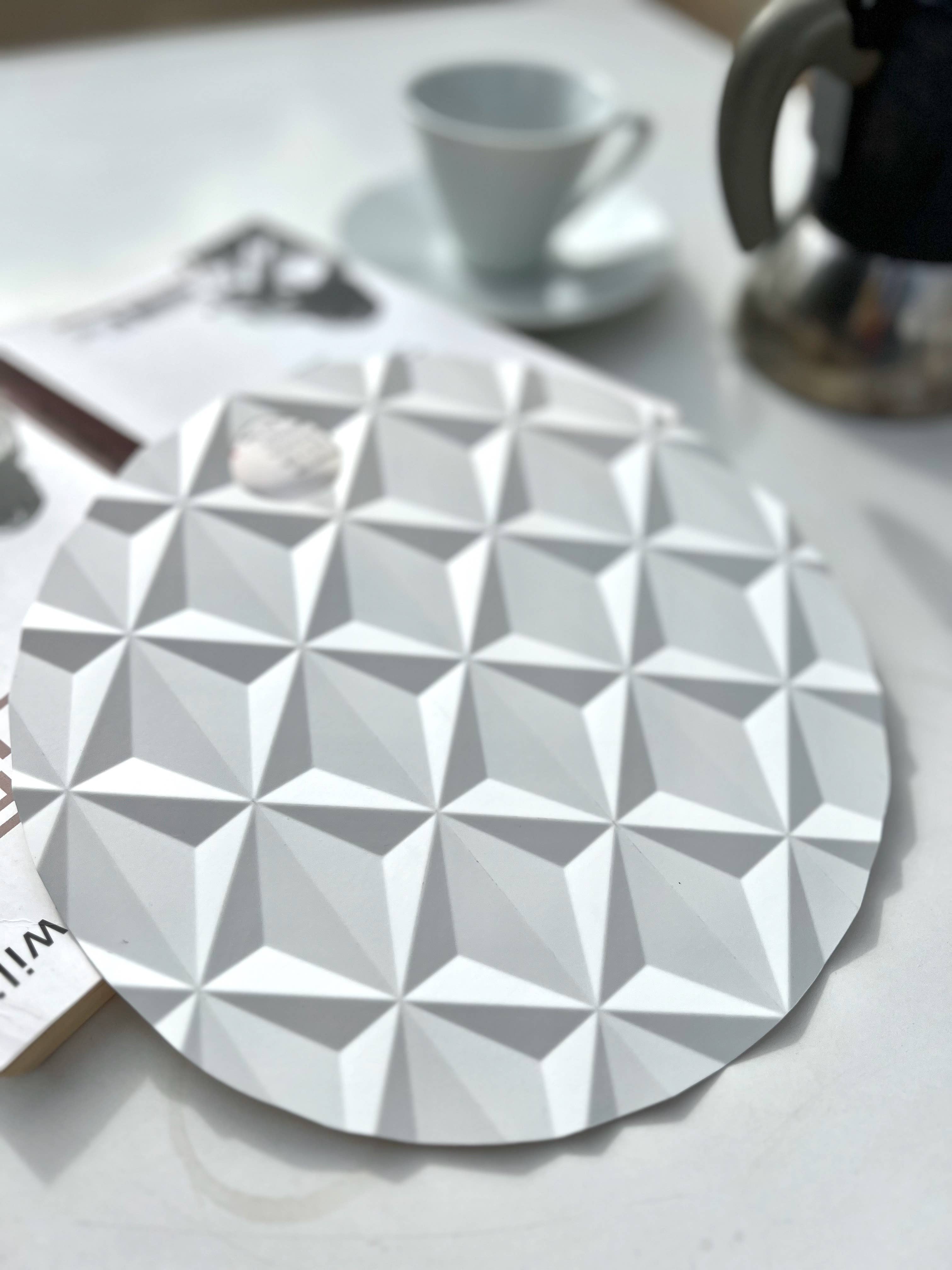 justfans - Vente Éventail - Éventails ronds à motifs tridimensionnels en plastique recyclé1