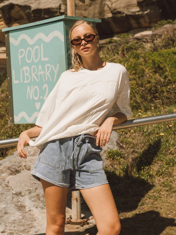 SHELLA MAGLIETTA per la vendita all'ingrosso da parte di Global Fashion House