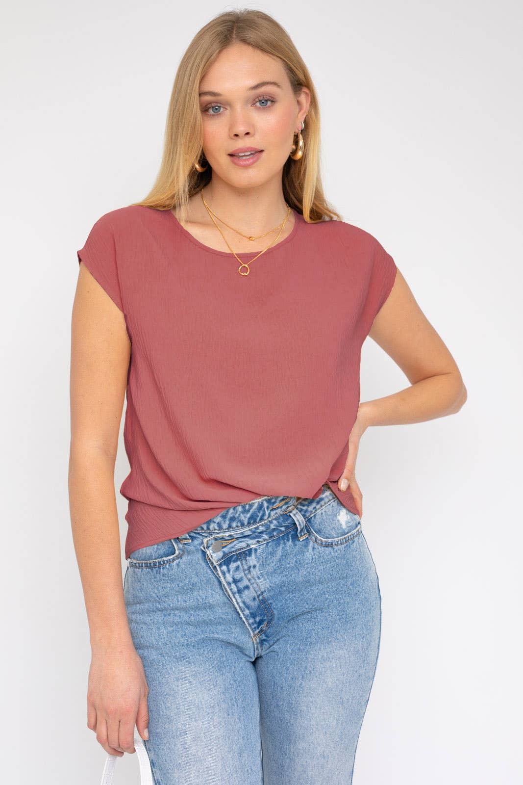 GILLI - Wholesale Blouse - Women's - SOLID WOVEN TEE WITH FRONT KNOT DETAIL22