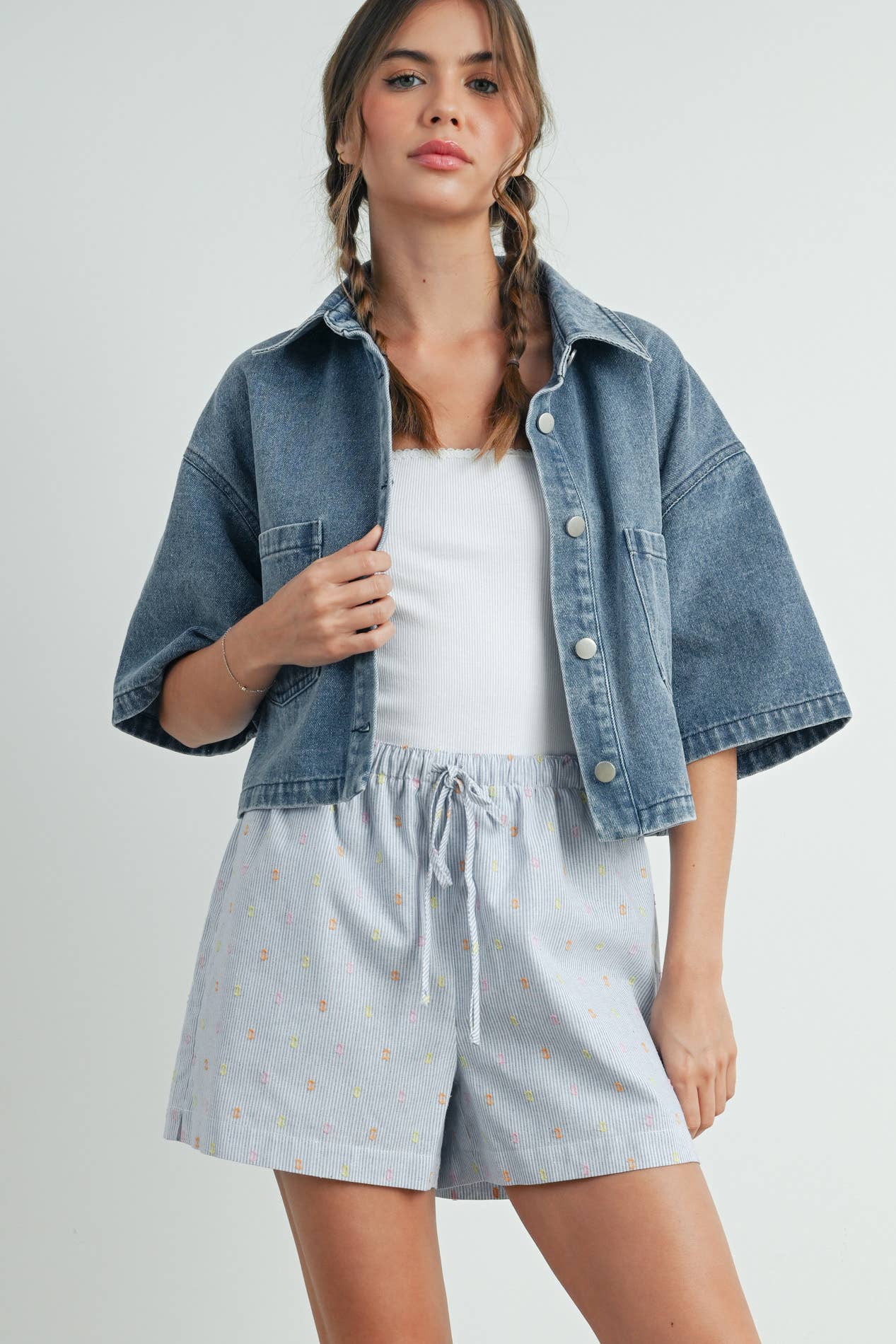 BUTTERMELON - Vendita all'ingrosso Camicia - Donna - Camicia cropped con bottoni frontali - BMJ768111