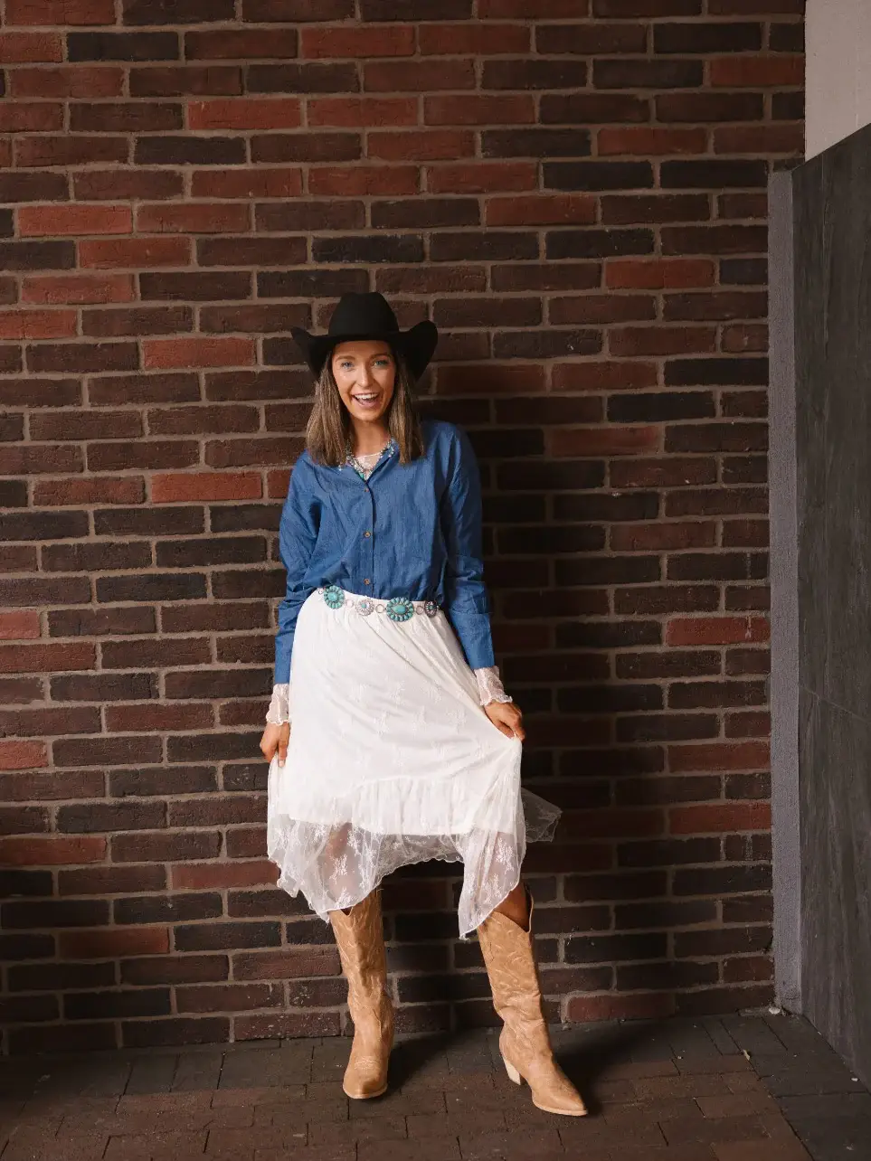 Blue Kathryn Classic Button-Up, Chambray for wholesale on Faire7