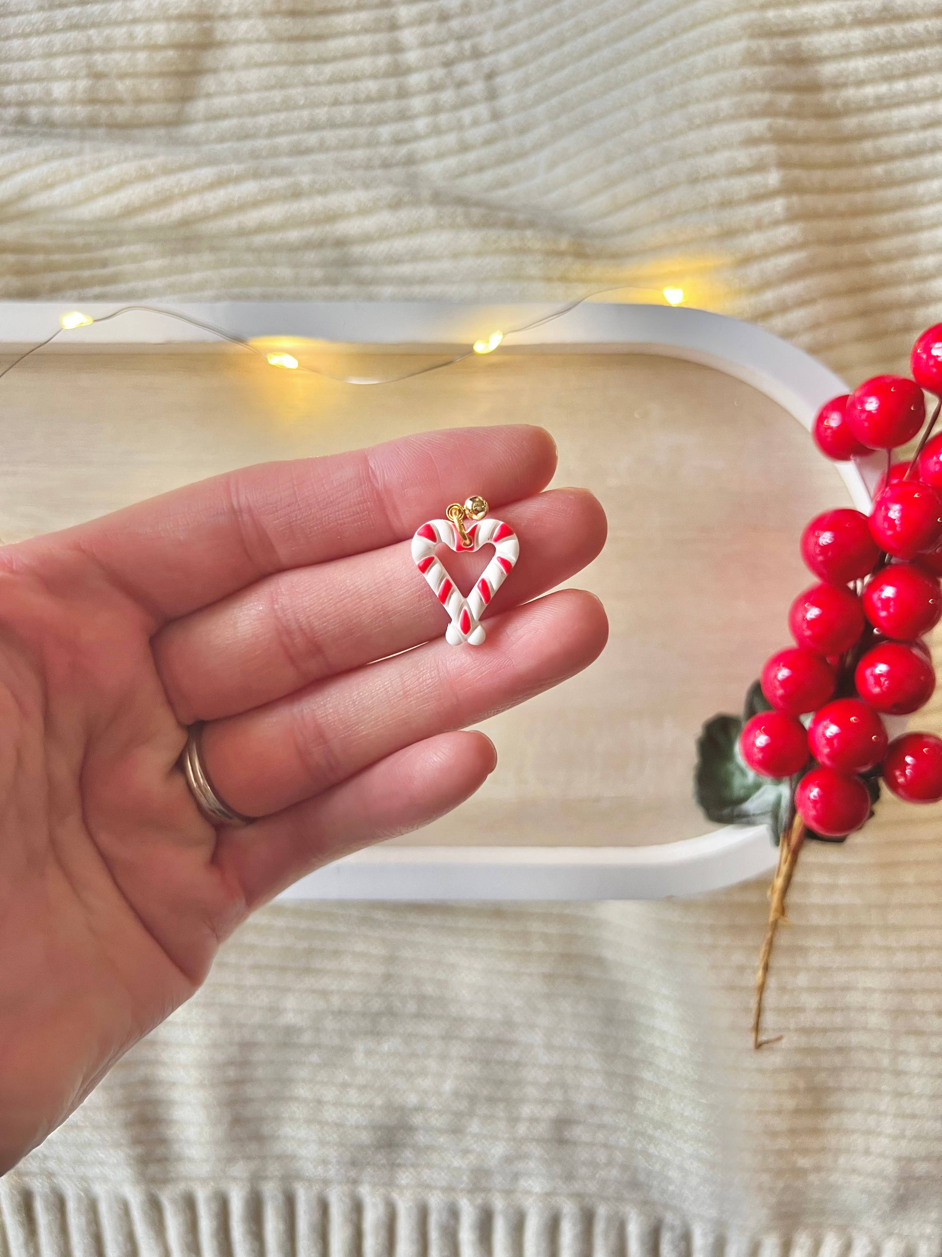 SeizeTheClayJewelry - Venta al por mayor Pendientes colgantes - Pendientes en forma de corazón de bastón de caramelo, pendientes en forma de corazón1