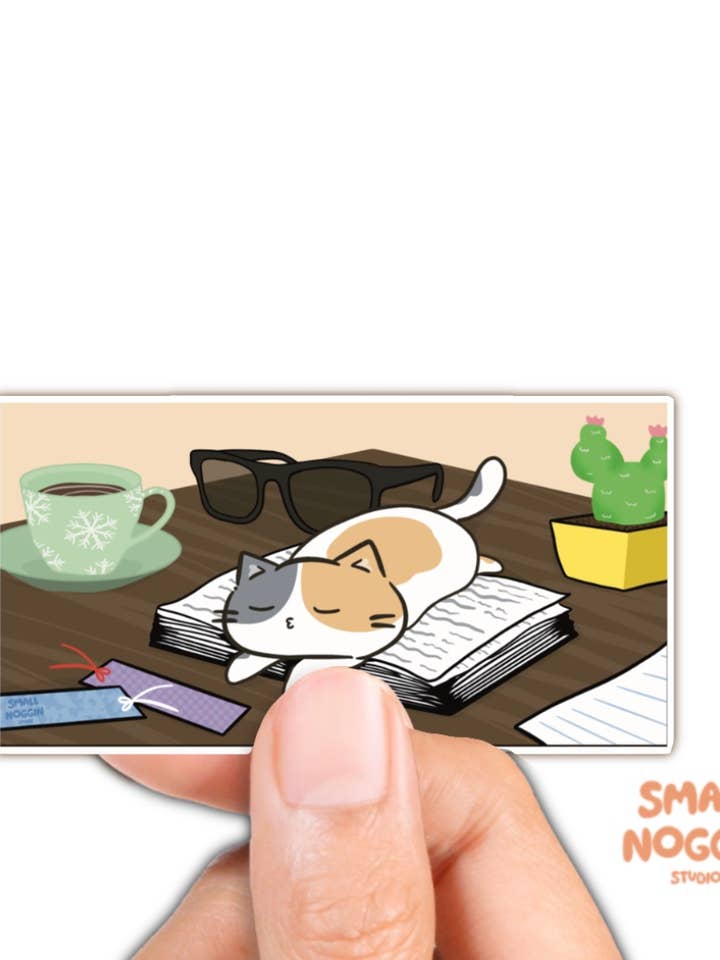 Bøger og katte sød vinylklistermærke for engroshandel hos Small Noggin Studios