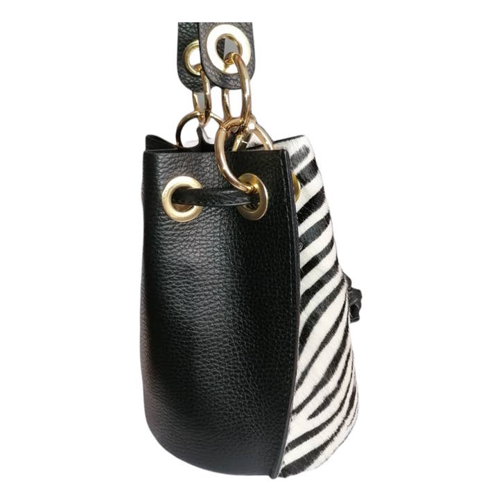 MODARNO - Vendita all'ingrosso Tracolla - Donna - Modarno Borsetta a secchiello con dettagli circolari Cavallino 17x16x20cm