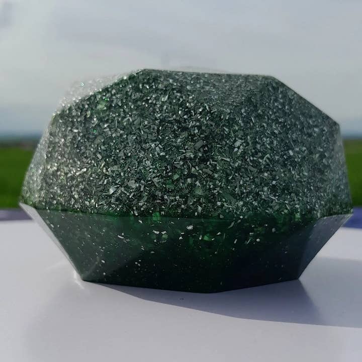 Mundo Orgon - Vendita all'ingrosso Pietra/cristallo spirituale - Cupola di Orgonite Verde - Trasmutatore di energia