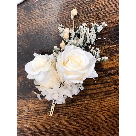 Yaxinfloral - Wholesale Artificial Flowers - Boutonnière (2 Roses)1