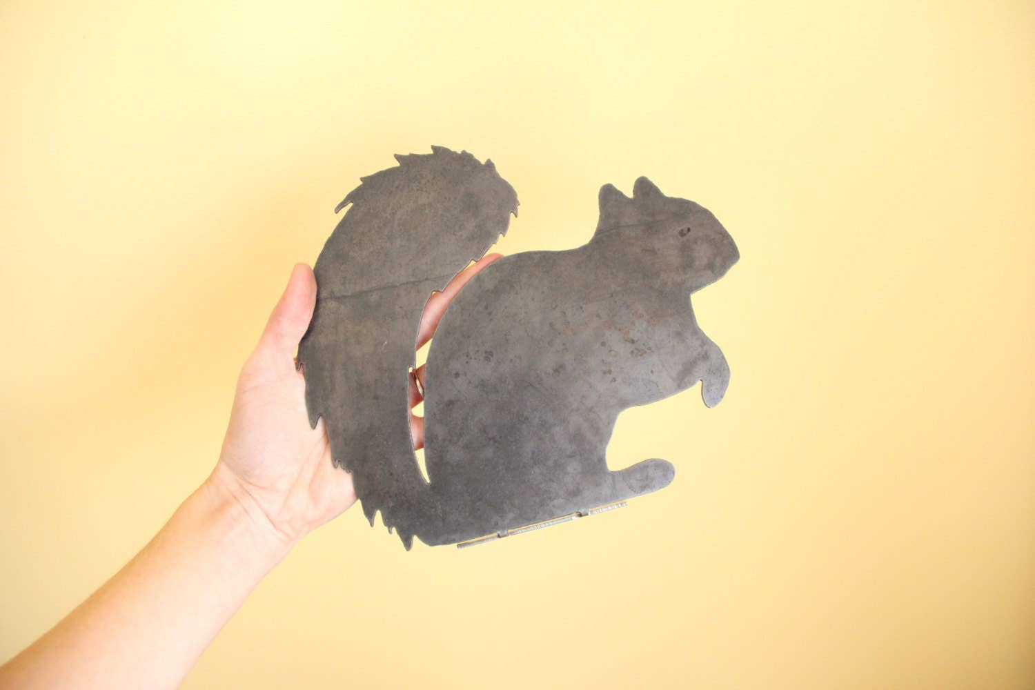 Highland Ridge  |  Handmade Home Decor - Wholesale Outdoor Ornament/Decor - Metal Squirrel Statue7