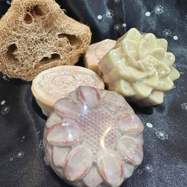 AVIVA TU LLC - Wholesale Bar Soap - Luffa Soap (Kaolin/French Pink Clay)1