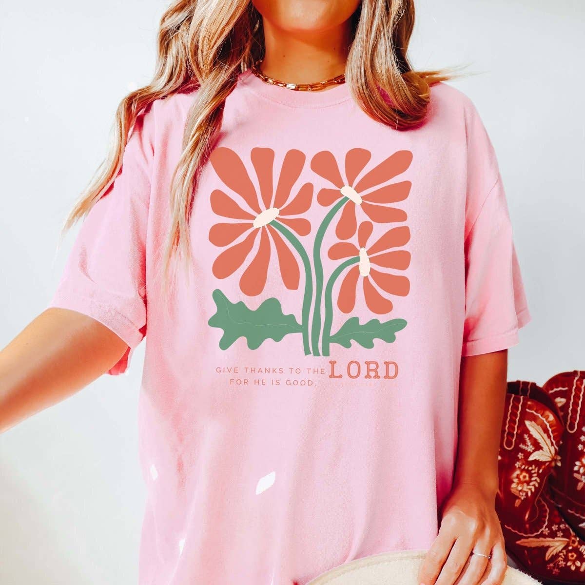 Limeberry Designs – T-shirt gráfica - Mulher por atacado – Agradeça à T-shirt Lord Comfort Color6