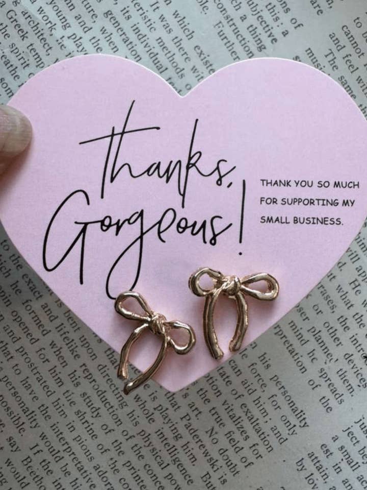 Hübsche Gold- und Silberbögen auf Herzkarte-W für den Großhandel von Swaary