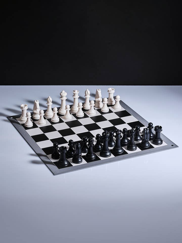 World Chess Plastic Club Pack (10-sets) for wholesale by World Chess