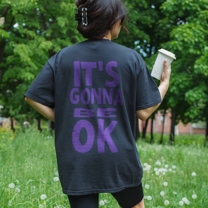 T-shirt oversize - "Andrà tutto bene" Comfort Colors per la vendita all'ingrosso da parte di After Five Designs