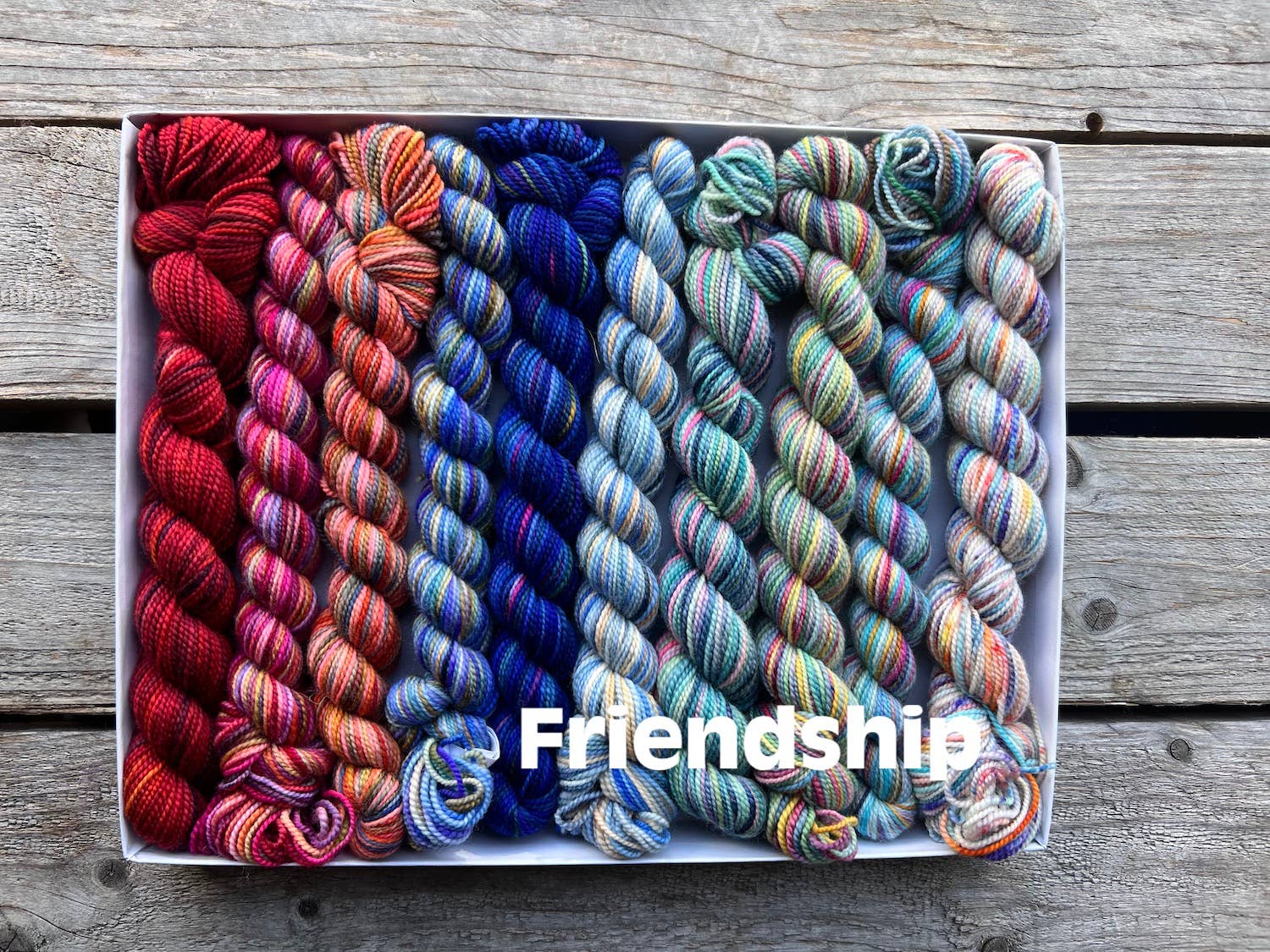 Koigu Wool Designs - Vente Fils à tricoter - Coffret de laine Koigu Pencil Box groupe 174