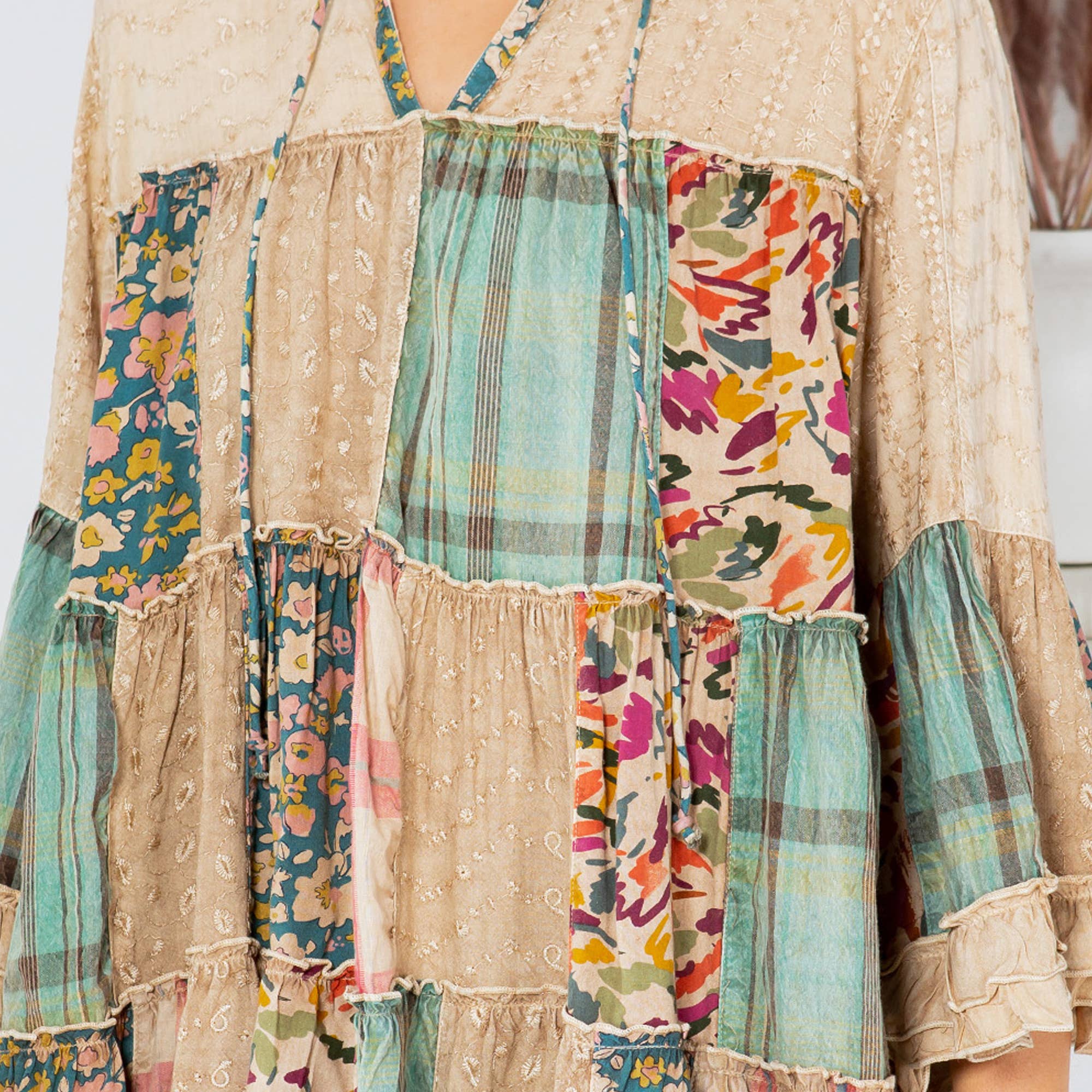 Young Threads - Vente Tunique – femme - Fusion artistique : Haut Jhabla surteint avec broderie également en PLUS9