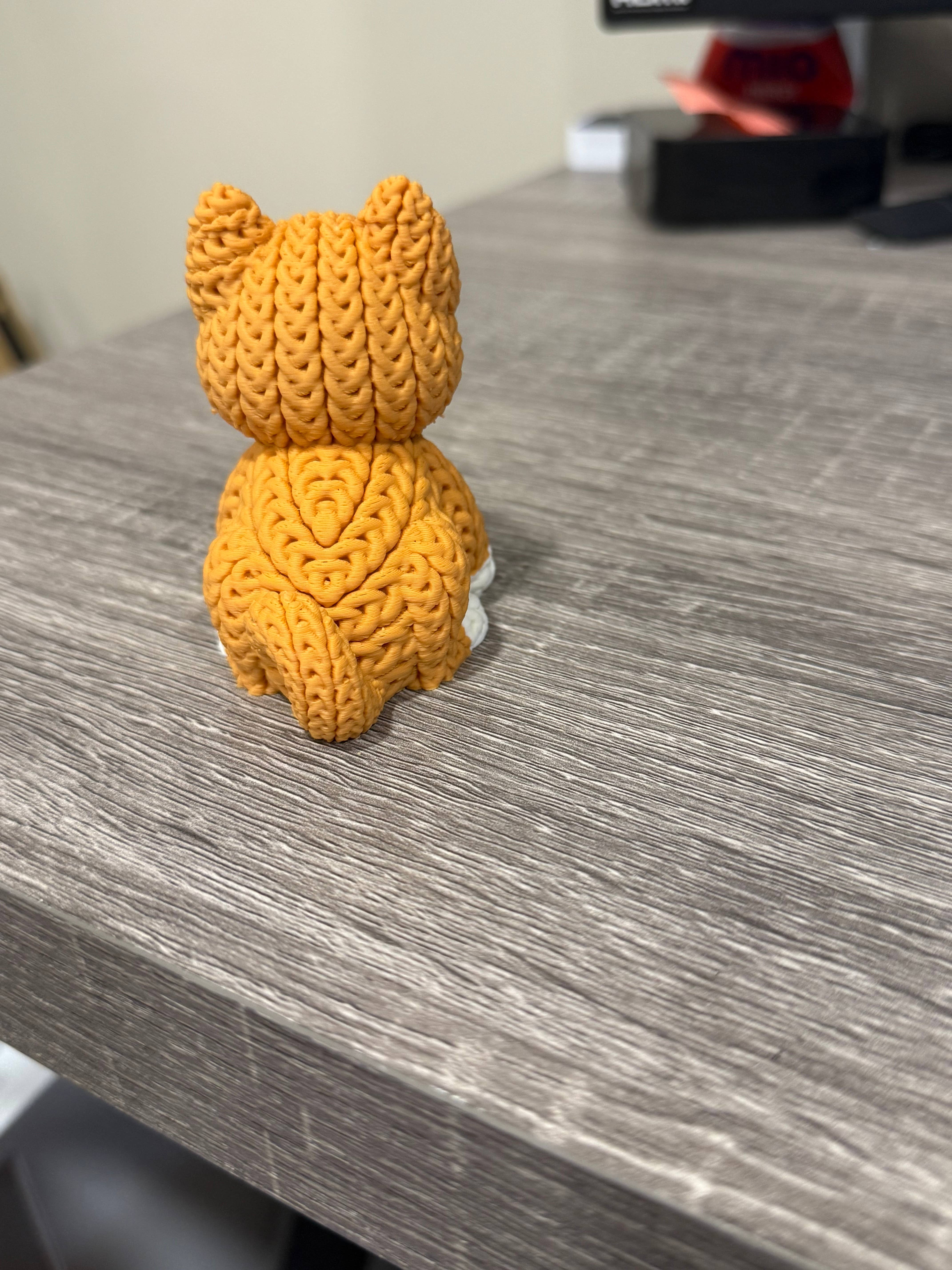 Upstate Design Decor - Vente Figurine décorative - Figurine tricotée imprimée en 3D Shiba Inu - Plusieurs couleurs3