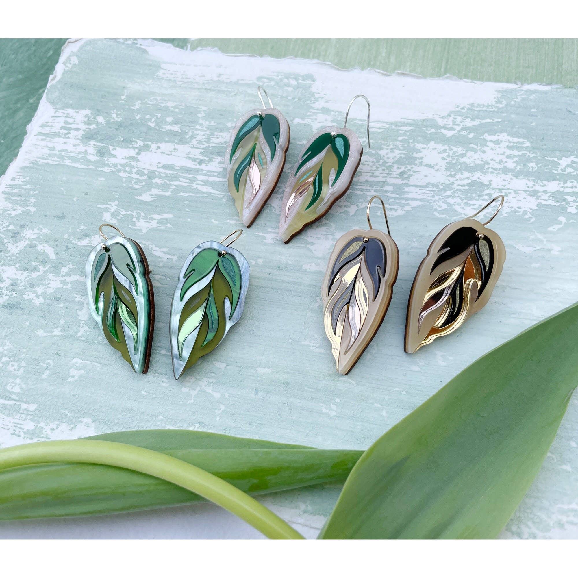 Rosa Pietsch – wholesale Dangle earrings – Calathea Leaf Hook Earrings : Green Mix3