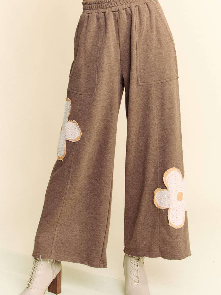 Davi & Dani - Wholesale Pants - Women's - FLORAL PATCH POCKETS ELASTIC TERRY EASY PANTS
