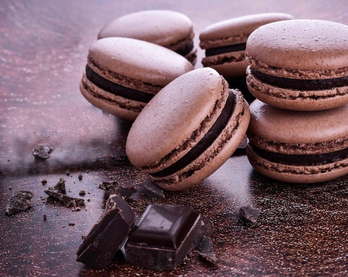 Macarons & Feinkost - Wholesale Cookie - Macaron Dark Chocolate – Noble Cocoa Intensity (4.5cm)0