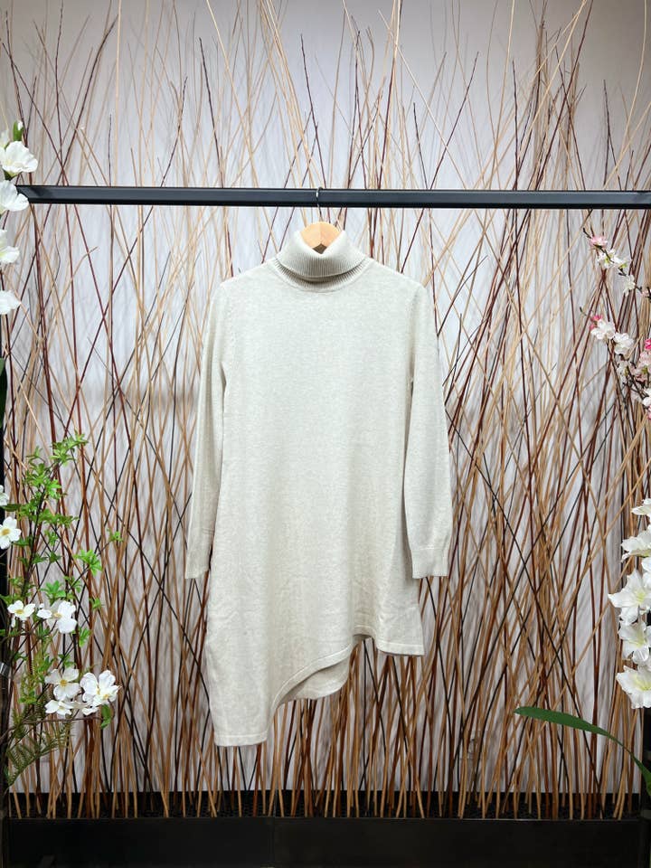 L'Emotion - Wholesale Tunic Sweater - Women's - Asymmetric Cut Turtleneck Tunic Sweater