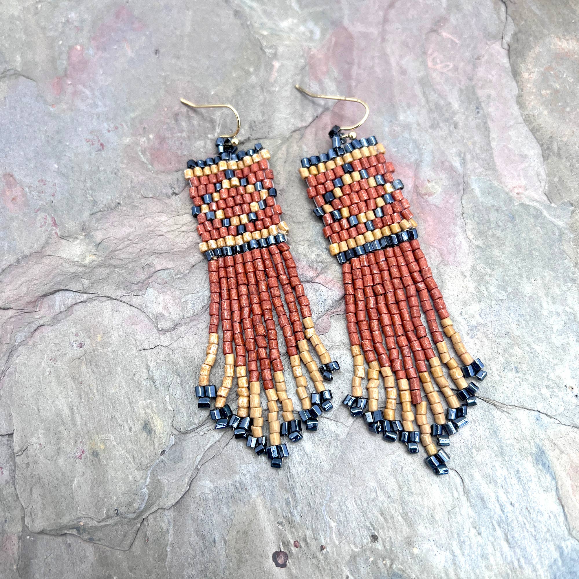 Anju Jewelry - Vente Boucles d'oreilles à pampille - Boucles d'oreilles à franges tribales en perles de rocaille - Plusieurs styles de couleurs3