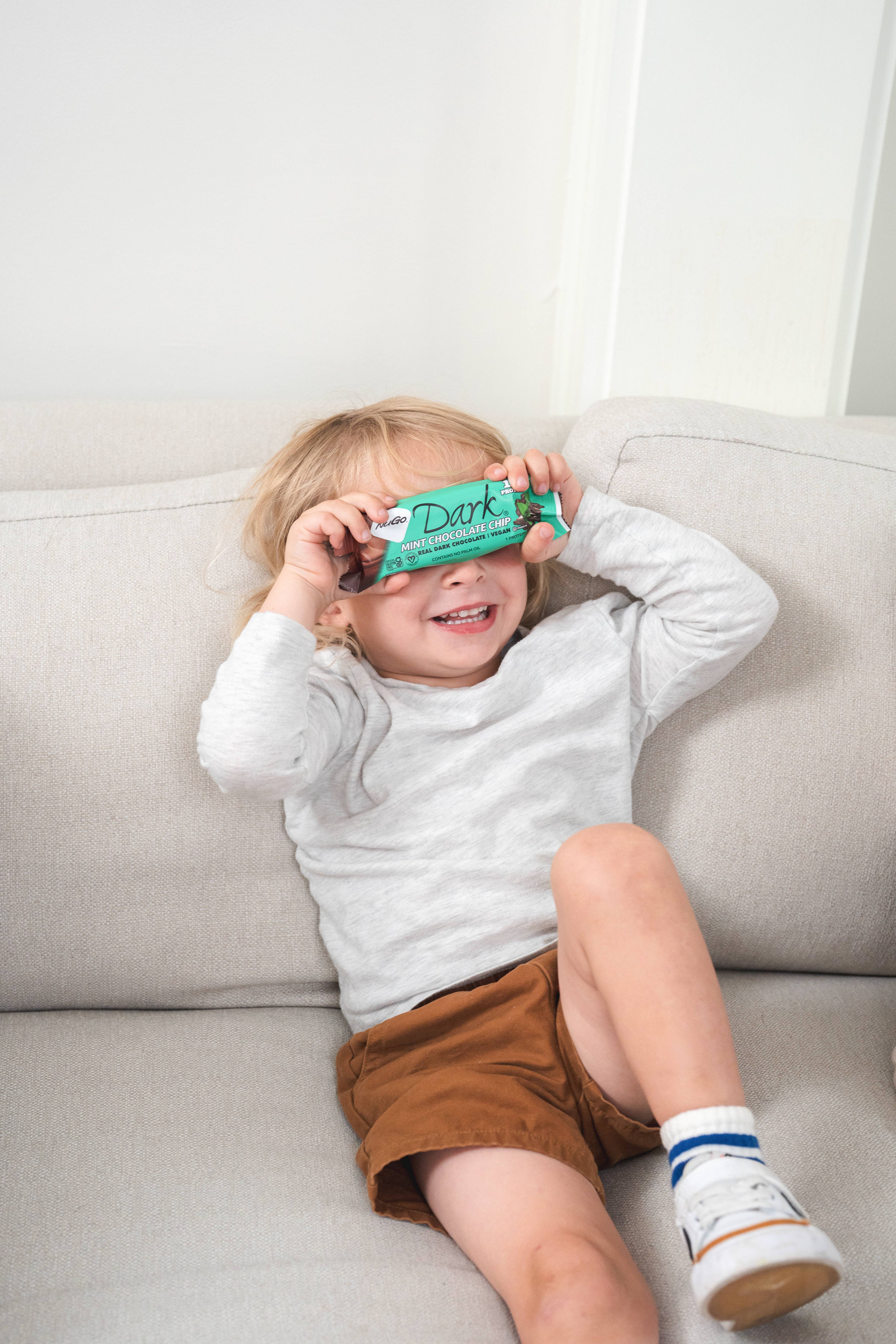 NuGo Nutrition - Wholesale Snack Bar - NuGo Dark Mint Chocolate Chip Protein Bar8