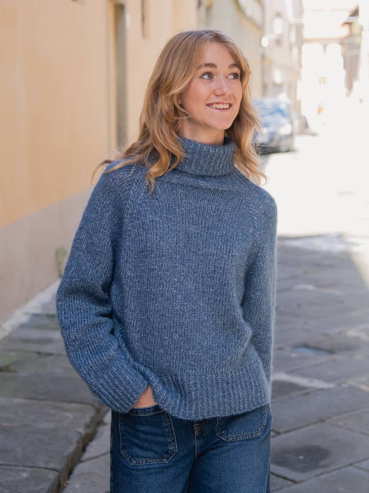 KNITTING KIT - Marina Pull for wholesale by BettaKnit