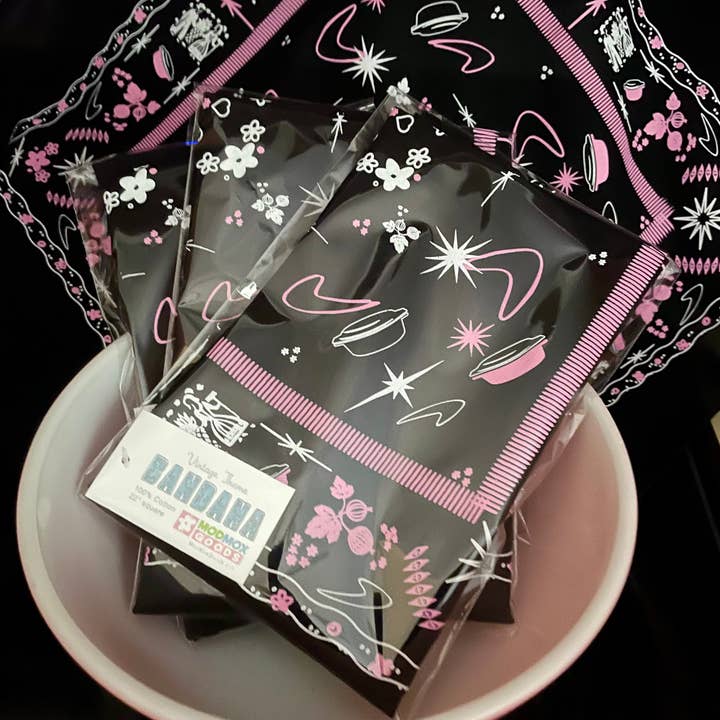 ModMoxGoods - Wholesale Bandana - Women's - BANDANA retro Pyrex BLACK 22" 100% Cotton vintage theme
