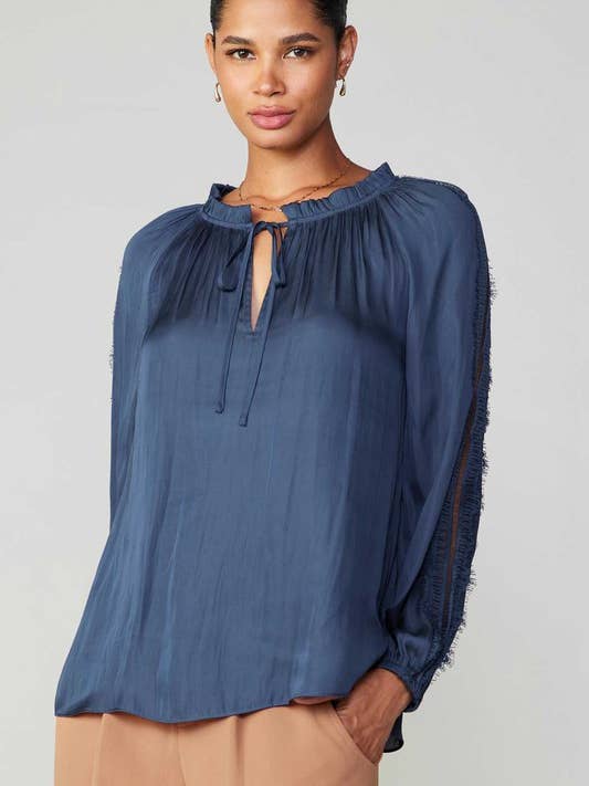 Blus med spetsärmar och detaljpanel för wholesale av Current Air