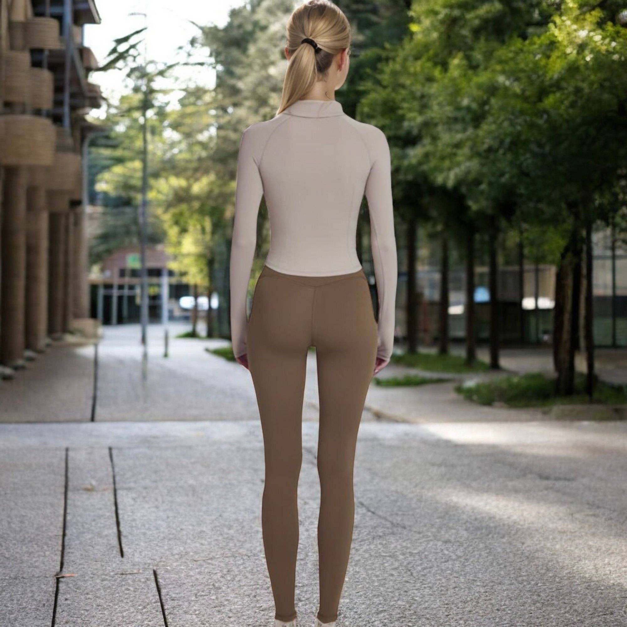 Active by Anna-Kaci - Wholesale Sporttop - Dames - Compressietop met lange mouwen en halve ritssluiting en contournaden9