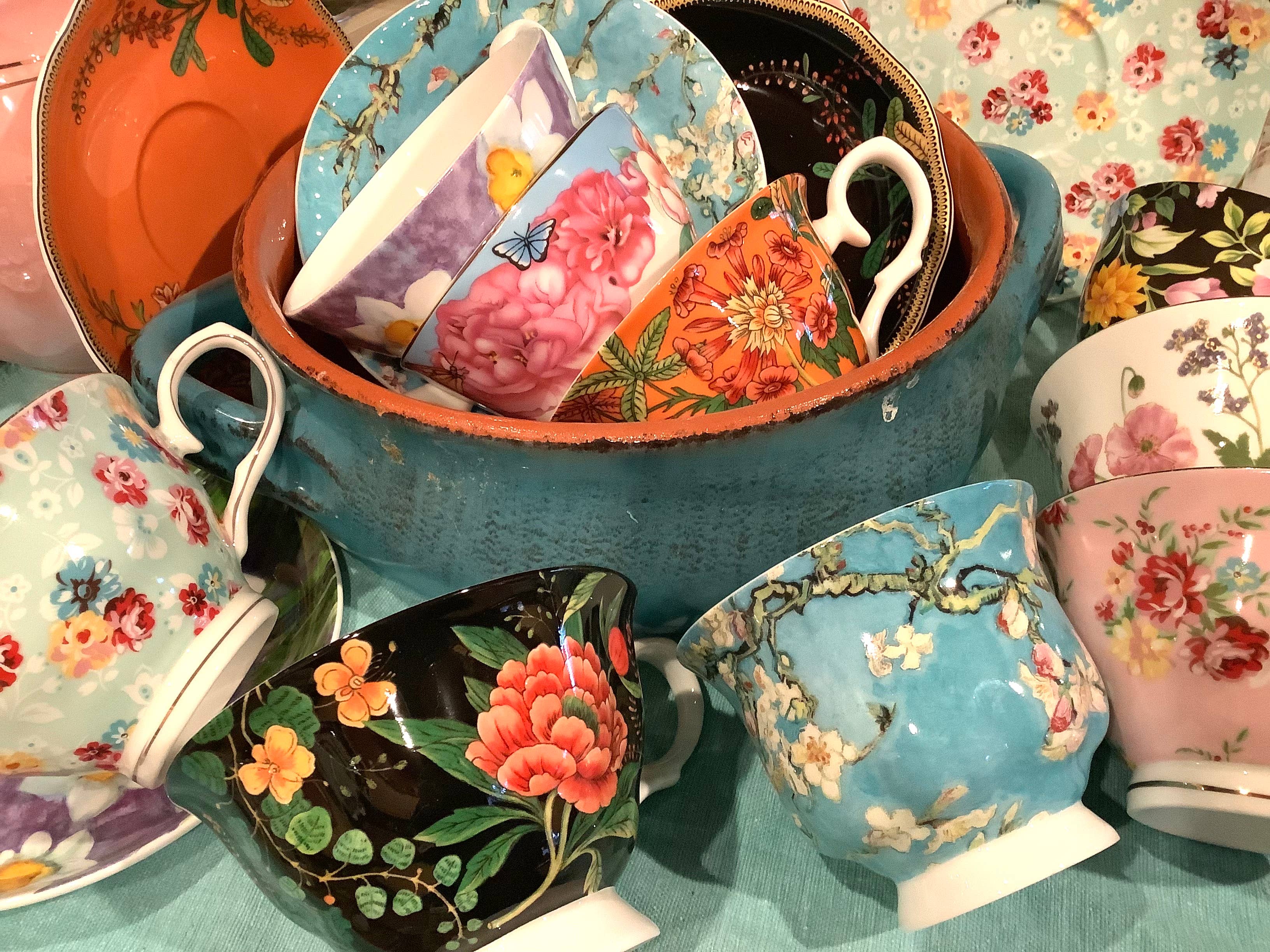 All Little Cute Things - Wholesale Coffee/tea cup - Mismatched Autumn Teacups Catering, Event Planner Restaurant5